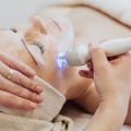 Rửa Mặt Massage Nâng Cơ